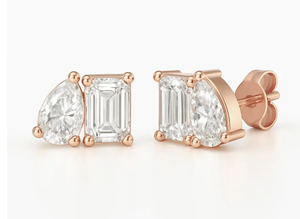 DYMERA — Emerald and pear-cut diamond Toi et Moi earrings-VER1047